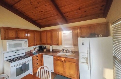 Edom House | Mermaid Lake House - Arcridgeranchresort.com