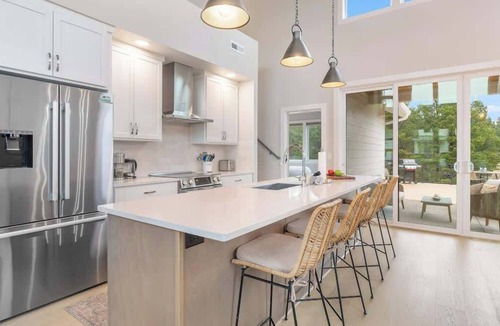 Manzanita House | Mermaid Meadows