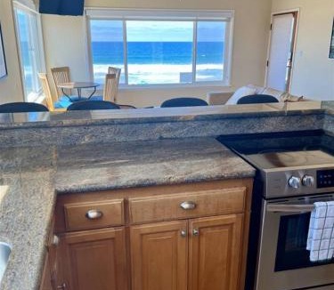 Mission Beach Apartment | Mermaid's Penthouse
