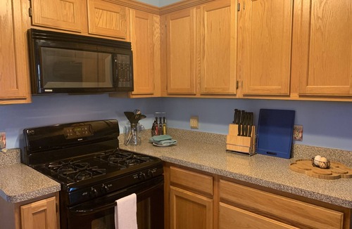 Norfolk House | Mermaids & Mutts (3-Bedroom Bungalow) - Pets Allowed by RedAwning