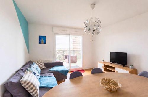 La Courrouze Apartment | Mermoz - 2 Bedrooms - Parking - Near Metro