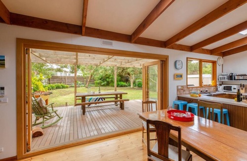 Merricks Beach Cottage | Merricks Surf Cottage Charming Beachfront Bliss