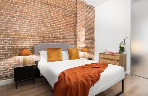 Old Montreal Apartment | Merrill Lofts Collection - Old Montreal