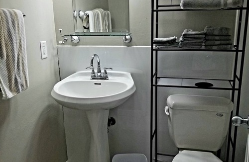 Merrillville Condo | Merrillville Condo-Close to Hospitals and Refinery