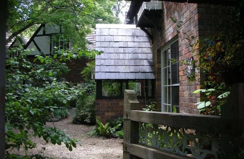 Bright Cottage | Merrimeet Cottages