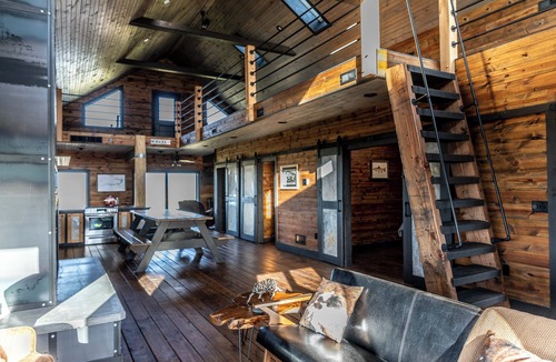 Valentine Cabin | Merritt Dam Road Hill House