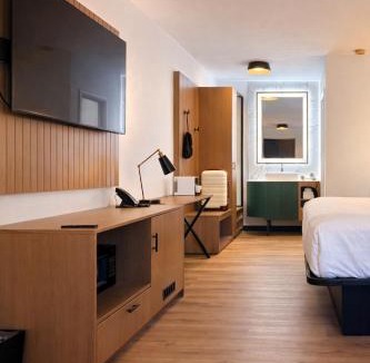 Albany Hotel | Merry Acres Inn