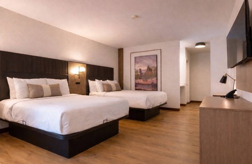 Albany Hotel | Merry Acres Inn