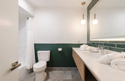 Albany Hotel | Merry Acres Inn