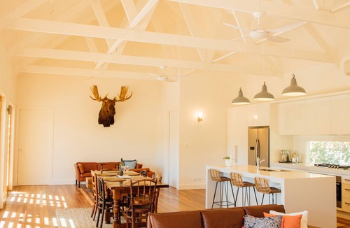 Penwortham Cabin | MERRY MOOSE - LUXURY LODGE ACCOMODATION