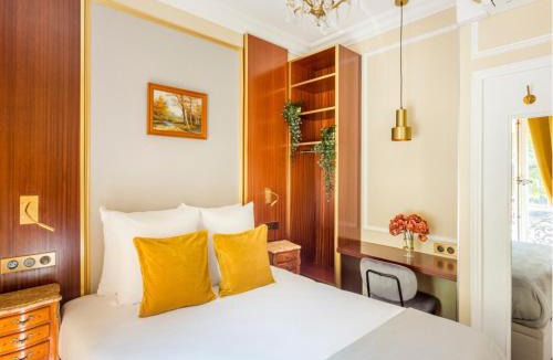 Arsenal Apartment | Merveil - Luxury Suite - Marais - Antoine I