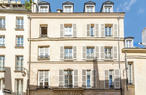 3rd Arrondissement Apartment | Merveil Signature Suite - Archives II