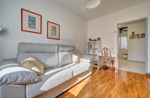 Old Town Apartment | Mesón Pamplona by Clabao