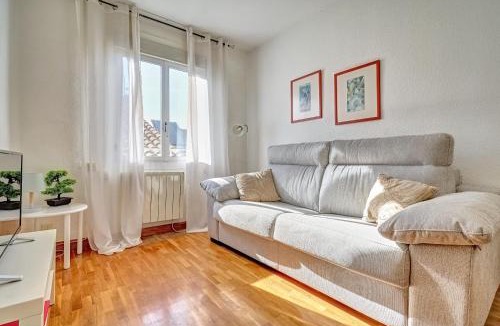Old Town Apartment | Mesón Pamplona by Clabao