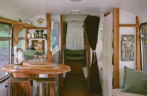 Rosebank House | Mesa Bus - Deluxe Byron Hinterland Eco Stay