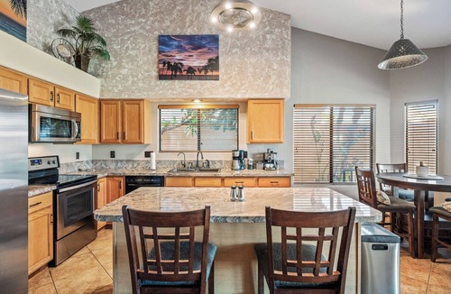 East Mesa House | Mesa Desert Oasis Pool Grill