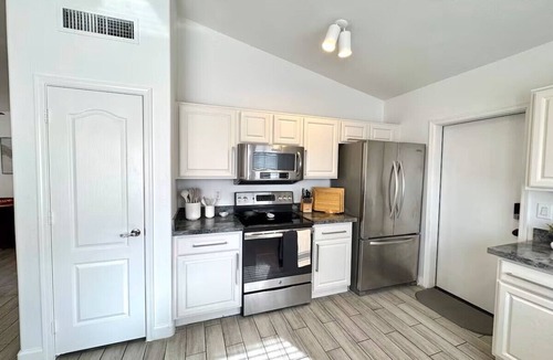 East Mesa House | Mesa Oasis - Relax & Unwind