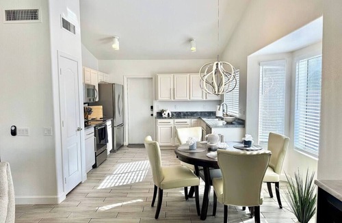 East Mesa House | Mesa Oasis - Relax & Unwind