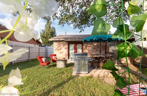 Mesquite House | Mesquite Manor Near Dallas Garage BBQ Yard