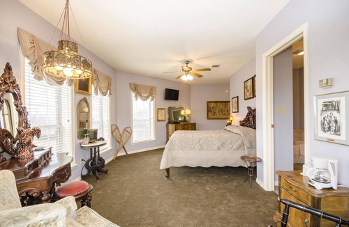 Bryan Bed & Breakfast | Messina Hof Winery & Resort