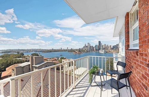 Kirribilli Apartment | MetaWise Harbour View Studio Kirribilli