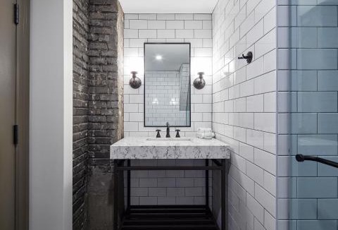 Byward Market - Parliament Hill Hotel | Metcalfe Hotel Ottawa by Gray Collection
