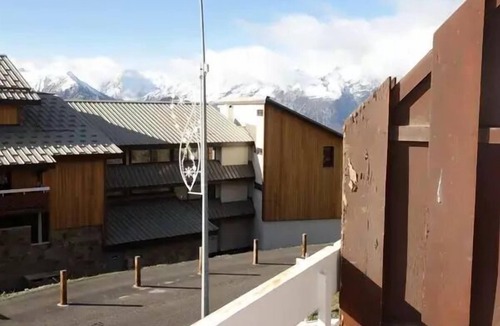 Eclose-Est Apartment | Meteor Residence - ELSE BREAKDOWN EAST BREAKDOWN