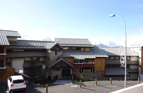 Eclose-Est Apartment | Meteor Residence - ELSE BREAKDOWN EAST BREAKDOWN