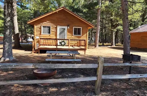 Wellston Cabin | Methner's High Bridge Cabin #1