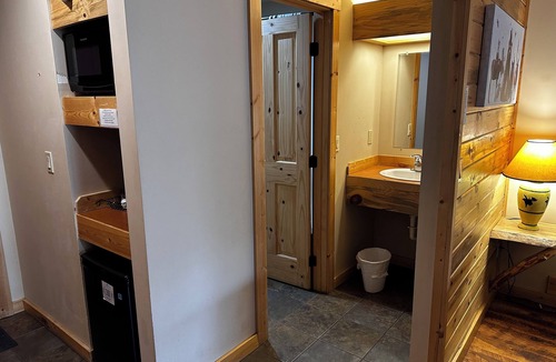 Winthrop Cabin | Methow River Lodge & Cabins