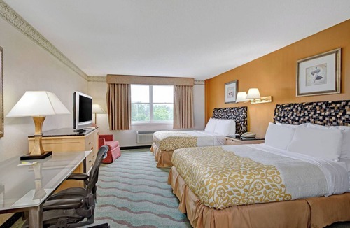 Methuen Hotel | Methuen Inn and Conference Center