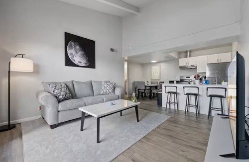 Mesa Apartment | Meticulously Kept Downtown Mesa 1-Bedroom Oasis