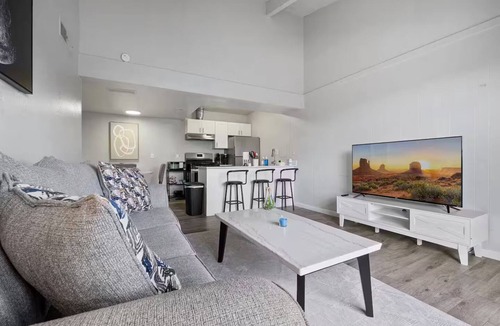 Mesa Apartment | Meticulously Kept Downtown Mesa 1-Bedroom Oasis