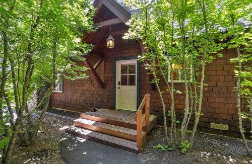 Camp Sherman House | Metolius Cabin 7