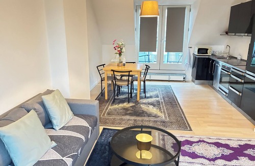 Vanlose Apartment | Metro Apartment with dual balcony closed to public Transport and shopping.