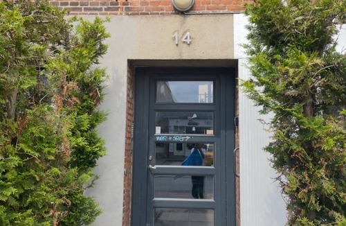 Vanlose Apartment | Metro Apartment with dual balcony closed to public Transport and shopping.