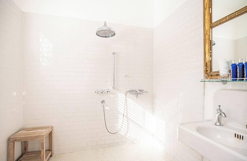 Petaluma Hotel | Metro Hotel and Cafe