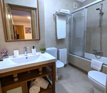 Portugalete Apartment | Metro y Confort 3 Hab con Valoración Excelente en Portugalete