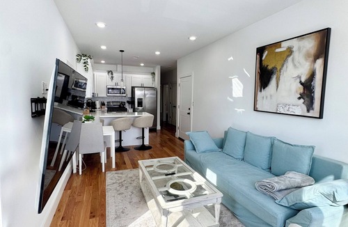Newark Apartment | MetroElite 3BR/2 bath Suites/Metlife/EWR&Access to NYC