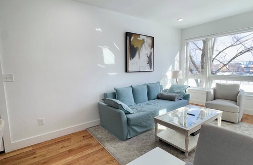 Newark Apartment | MetroElite 3BR/2 bath Suites/Metlife/EWR&Access to NYC