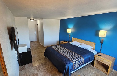Stockton Hotel | MetroParc 'nSuites