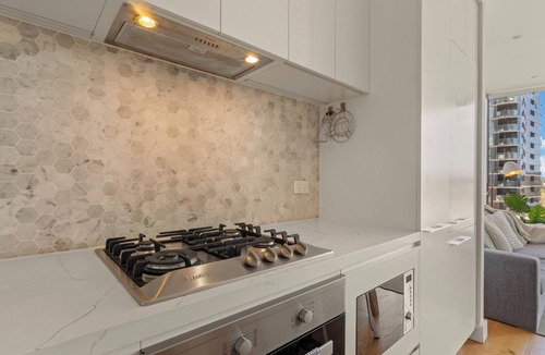 Box Hill Apartment | Metropolitan Oasis, 2B1B Apartment Box Hill