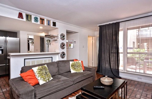 Downtown Austin Condo | Metropolitan Suite 2 Bedrooms