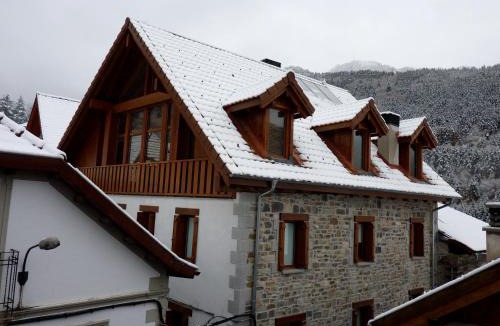 Isaba Apartment | Metsola Apartamentos Rurales