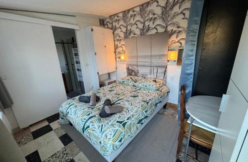 Celles-sur-Belle Apartment | Meublé Chic AJACQUEE