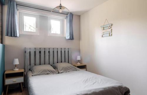 Bagnols-sur-Ceze Apartment | Meublé de tourisme 3 étoiles avec terrasse et jardin