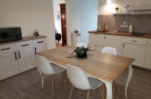 Salies-de-Bearn Apartment | Meublé de tourisme FONTARRABIE