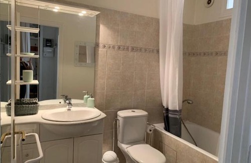 Aix-les-Bains City Center Apartment | Meublé Du Soleil