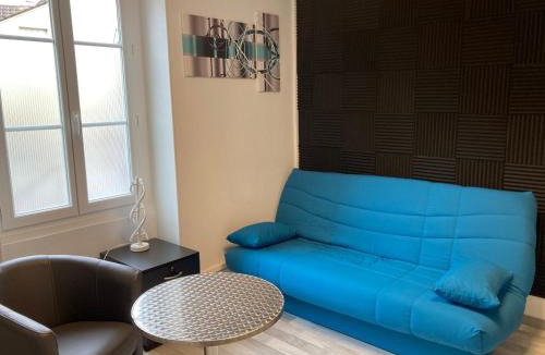 Ouzouer-sur-Loire Apartment | Meublé F2 au RDC