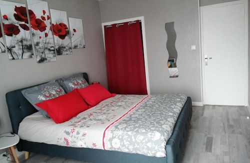 Montlucon Apartment | Meublé Jameeli